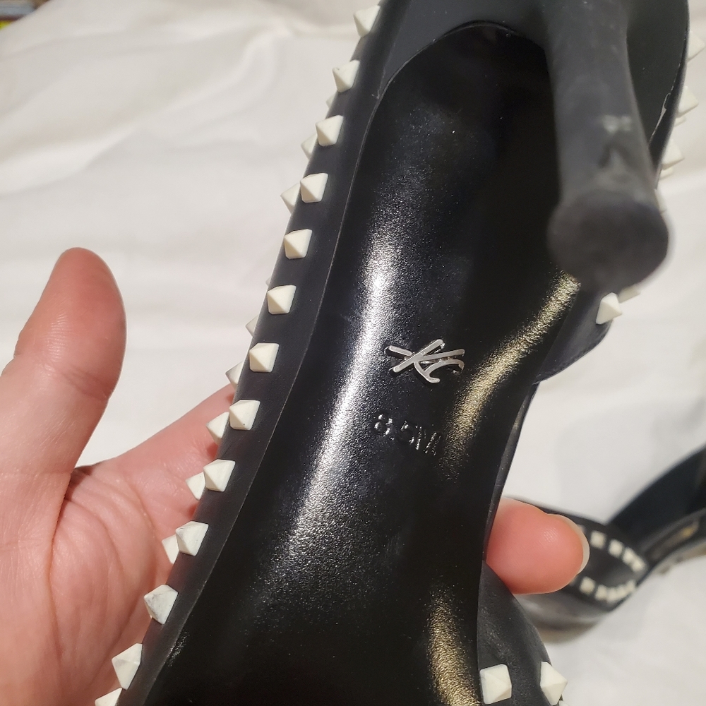 Kenneth Cole New York Black / White Spiked d'Orsay Heels - Picture 5 of 9